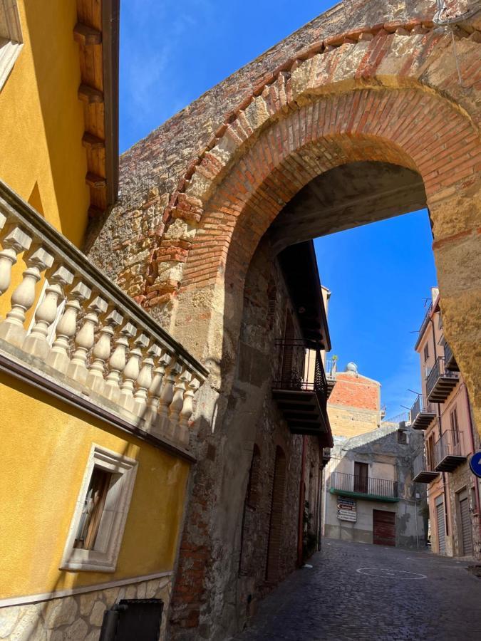 Calacta Casa Mia Caronia Buitenkant foto